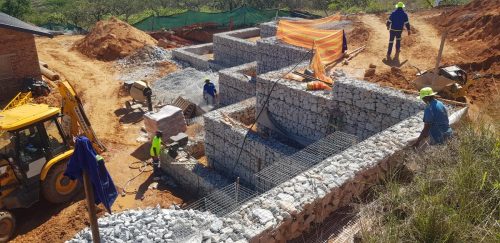 landscaped-embankment-gabions-secugrid