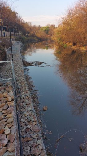 gabion-embankment-construction-river