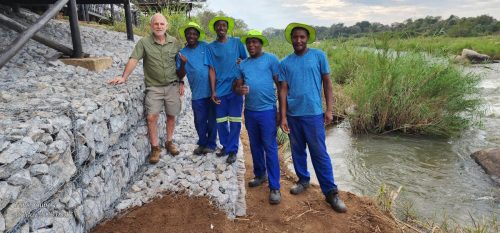 sabie-river-wildlife-platform-stabilization-team-effort