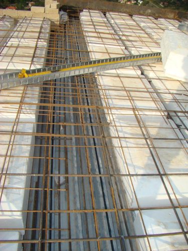 slab-void-former-installation-with-lipped-beams
